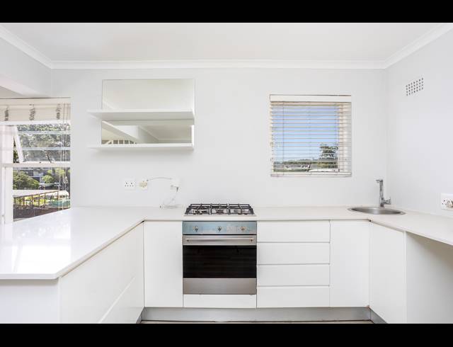 2 BEDROOM APARTMENT TO LET IN CLAREMONT UPPER